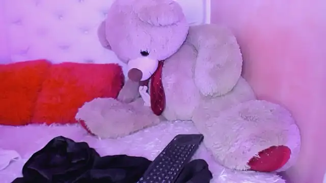 eimy skinny  online show from February 25, 1:42 pm