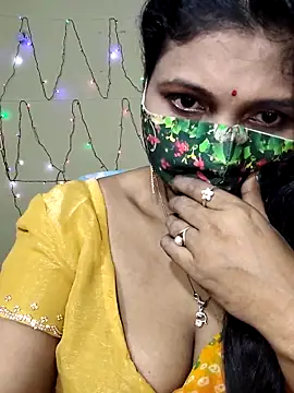 Snapshot of Hotty_Sonali chatting on October 9, 2:05 am Hotty Sonali online show from October 9, 2:05 am