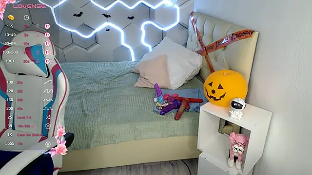 aliicemeow online show from November 1, 9:24 am