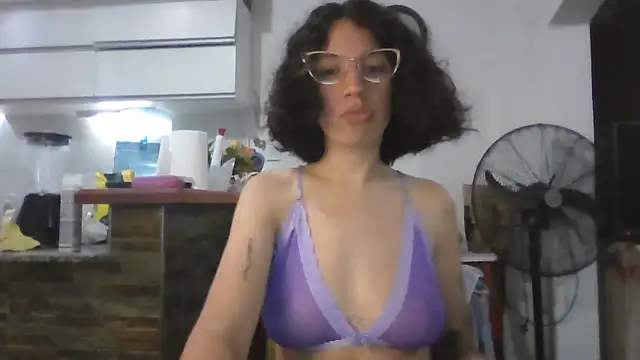 loliporomero online show from October 23, 1:11 am