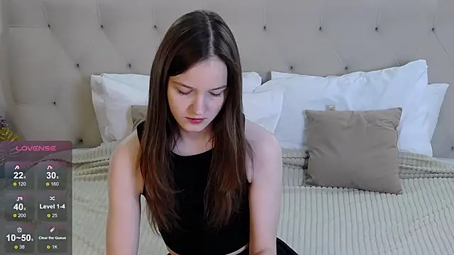 MichelleRoux online show from September 27, 2:46 pm