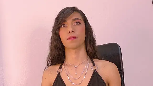 TiffValentinee  online show from December 18, 3:00 am