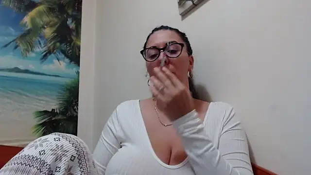 Snapshot of jollene chatting on October 5, 2:44 pm jollene online show from October 5, 2:44 pm