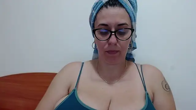 jollene online show from November 12, 2:48 pm