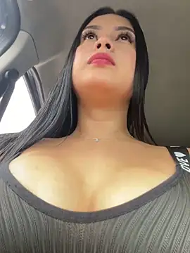 Snapshot of CrisMarulanda chatting on October 15, 3:03 pm CrisMarulanda online show from October 15, 3:03 pm