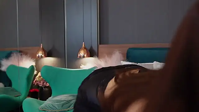 EmilyTrix online show from September 29, 11:59 am