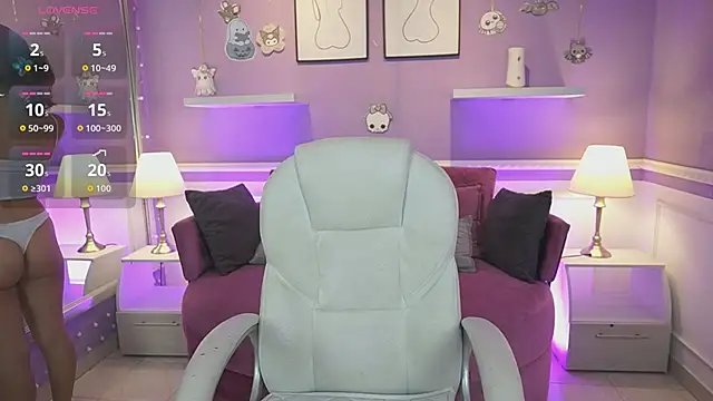 DahliaGrey online show from October 25, 11:40 am