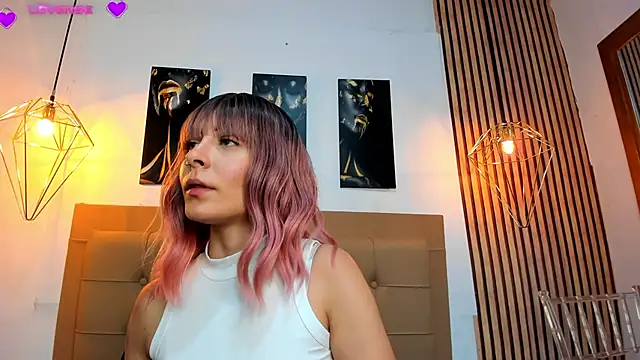 alesziarose online show from September 17, 8:07 pm