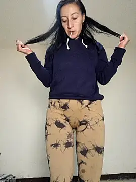 Oriana111 online show from October 21, 4:49 am