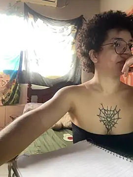 CamillyBlum online show from June 10, 6:39 pm