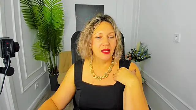 NinaStarle online show from November 13, 4:44 am