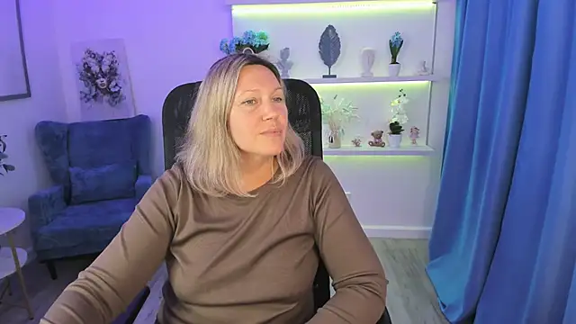 NinaStarle online show from September 13, 11:29 am