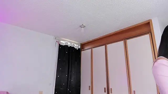 Snapshot of Londonttipton chatting on October 3, 3:28 pm Londonttipton online show from October 3, 3:28 pm