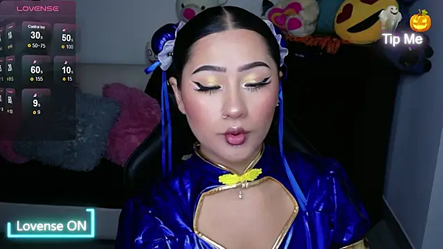 evelyn ch  online show from October 31, 11:25 am