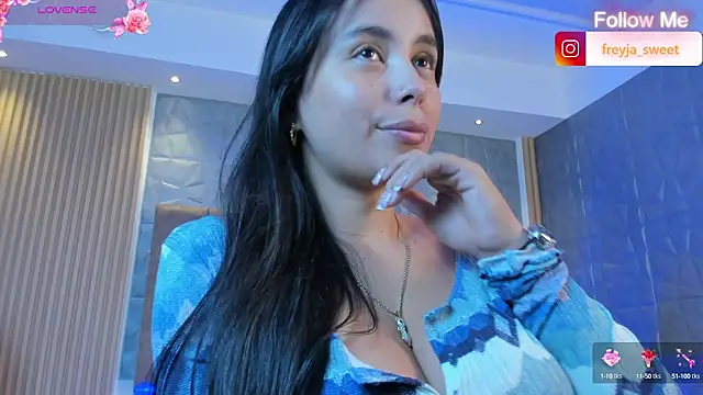 freyja sweet  online show from September 9, 1:33 pm