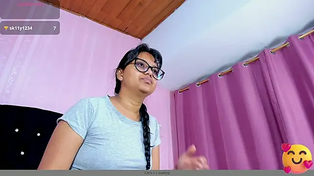 Snapshot of Azul_Moon chatting on October 4, 3:56 am Azul Moon online show from October 4, 3:56 am