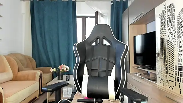 UnicornLand online show from March 21, 1:38 pm