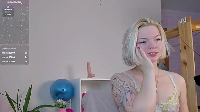 Snapshot of Katrina_Carter chatting on September 27, 3:36 am Katrina Carter online show from September 27, 3:36 am