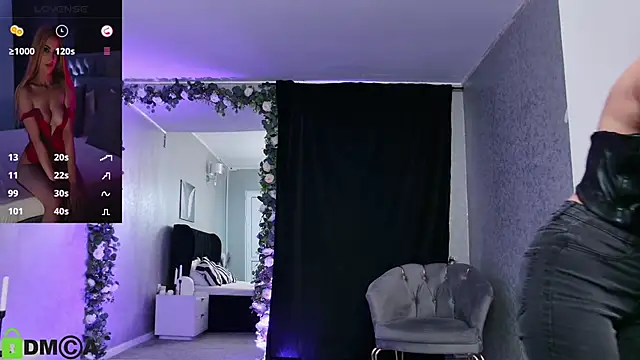 SelenaDaze online show from October 9, 3:43 am