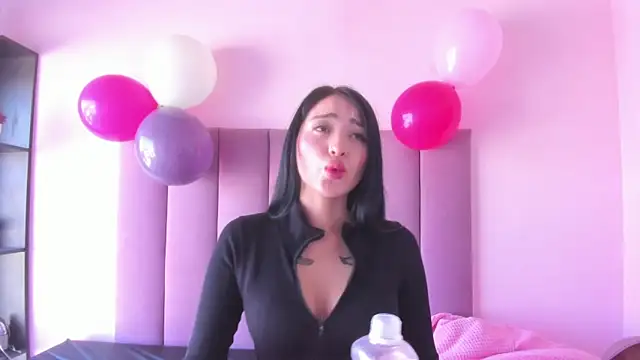 violet myerrs online show from November 8, 1:49 pm