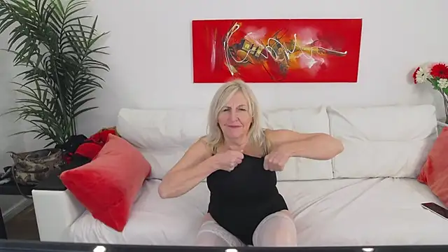 YourBustyBarbara online show from November 5, 5:18 pm