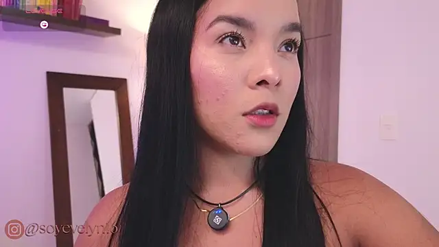 Snapshot of Evelyn__16 chatting on September 9, 9:25 pm Evelyn  16 online show from September 9, 9:25 pm