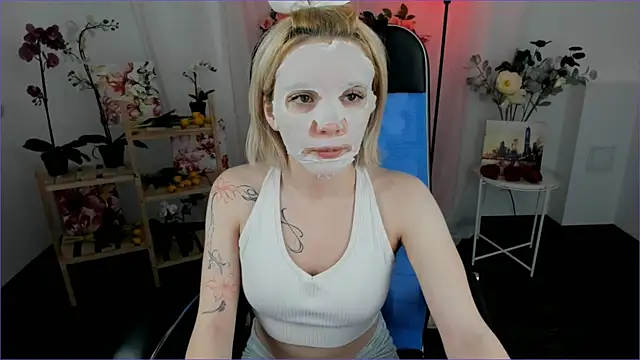 AuroraWrenfield online show from January 7, 12:47 am