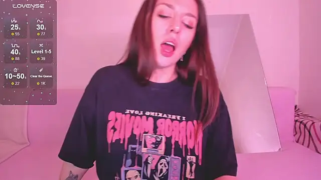 Lil Foxy9 online show from February 5, 1:14 pm