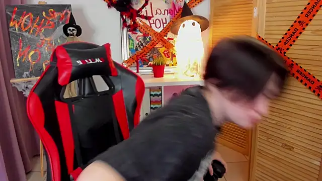 ayakskalermonss online show from October 18, 2:09 pm