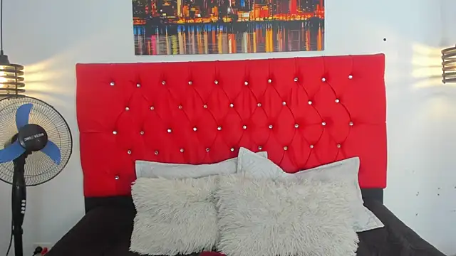 carolinacrus01 online show from February 7, 5:06 pm