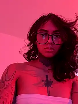 iamkatty  online show from November 2, 4:21 pm