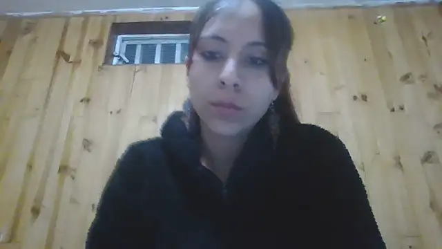 Snapshot of Roselingalvis13 chatting on September 16, 2:41 am Roselingalvis13 online show from September 16, 2:41 am