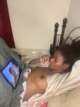 Snapshot of Soniala chatting on October 20, 4:43 pm Soniala online show from October 20, 4:43 pm