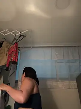 my aleja  online show from February 16, 2:55 am