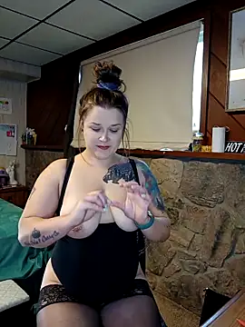 Snapshot of Ursulalane chatting on September 9, 5:02 pm Ursulalane online show from September 9, 5:02 pm