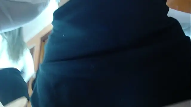 miss lilieth online show from November 27, 8:23 pm