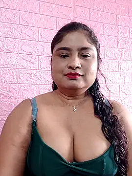 Snapshot of hornyriyanka chatting on September 22, 2:43 am hornyriyanka online show from September 22, 2:43 am