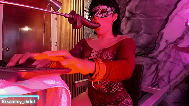 Sammy charlot online show from February 4, 9:18 pm