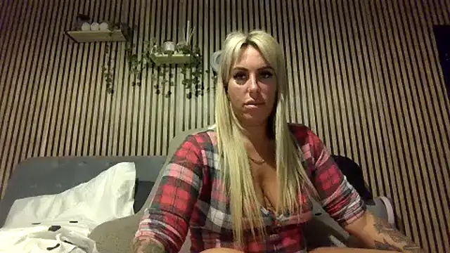 poppyinga1 online show from January 13, 9:19 pm