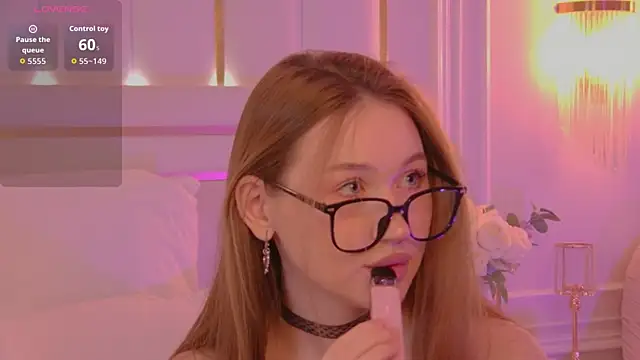 NancySmitts online show from October 25, 3:52 pm