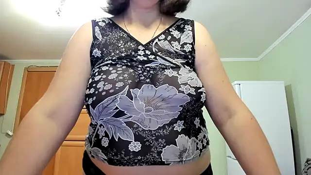 KATTYWARM  online show from February 24, 9:35 pm