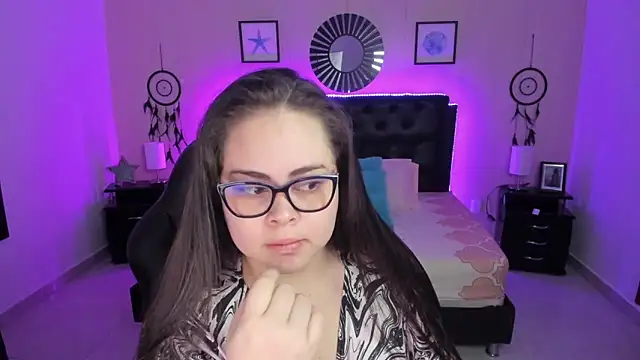 LolaVillalobos online show from February 17, 11:53 am