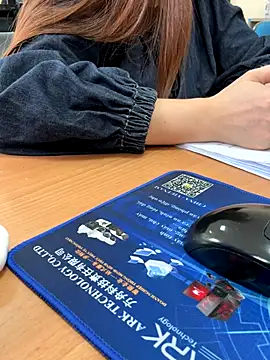 Snapshot of PhuongNhi21 chatting on October 9, 2:05 am PhuongNhi21 online show from October 9, 2:05 am