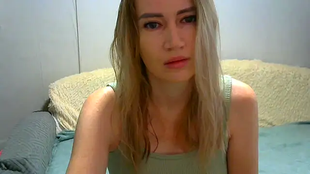 JessFoxxx online show from October 13, 3:53 am