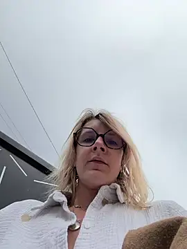 mlolita64foryou online show from April 10, 10:54 am