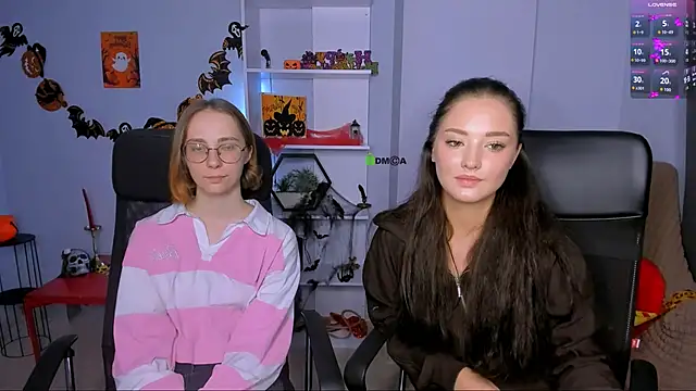 Snapshot of miki-niki chatting on October 30, 2:18 pm miki-niki online show from October 30, 2:18 pm