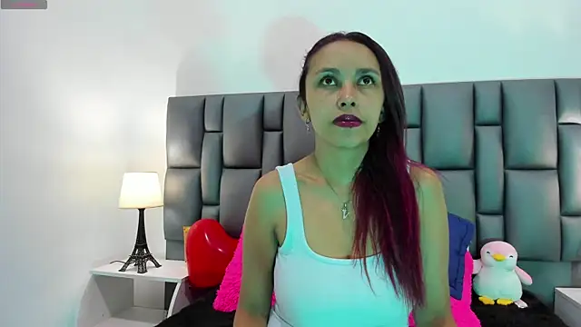Snapshot of valeriasweet_ chatting on September 15, 12:46 pm valeriasweet online show from September 15, 12:46 pm