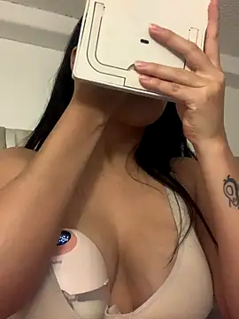 CamiJone online show from November 24, 11:40 pm