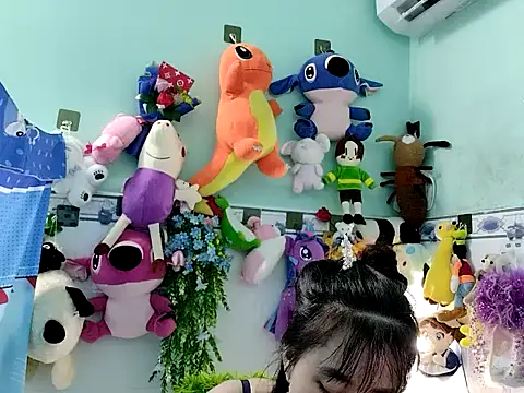 emgaixinhngoan online show from October 27, 4:35 pm