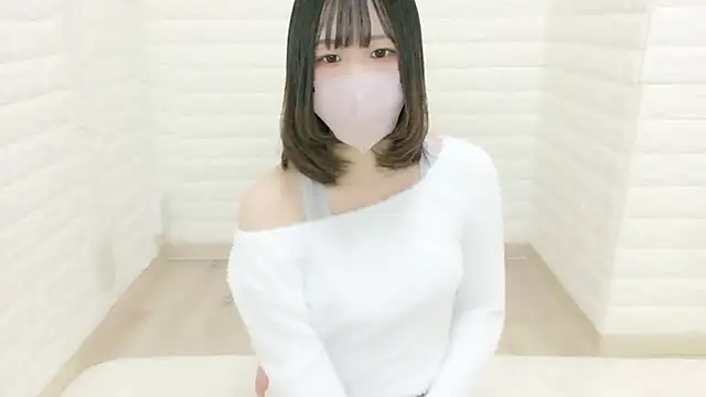 karen-chan online show from March 25, 1:14 pm